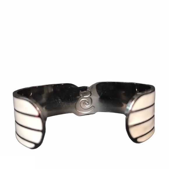 Cat‎ Lady Brand Cat Lover’s Wide Cuff Bracelet - Picture 3 of 9